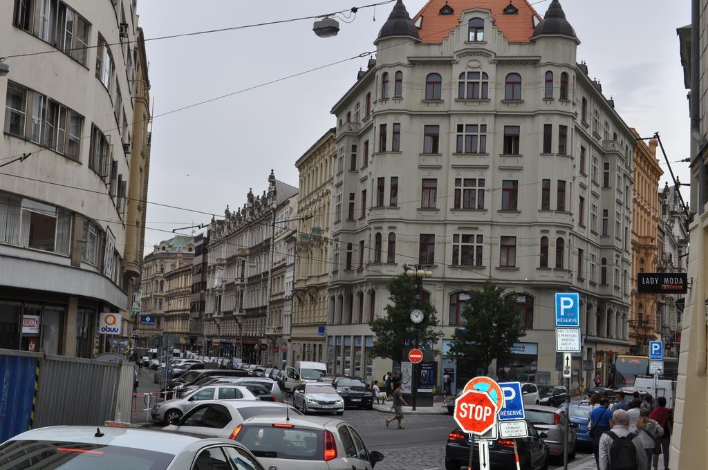 Apartment Josef Praag Buitenkant foto